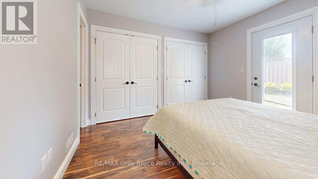 206 4th Avenue Sw, Arran-Elderslie, Ontario  N0G 1L0 - Photo 12 - X12374410
