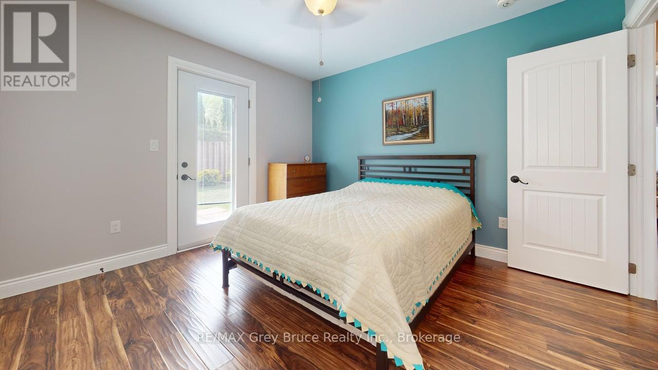 206 4th Avenue Sw, Arran-Elderslie, Ontario  N0G 1L0 - Photo 13 - X12374410