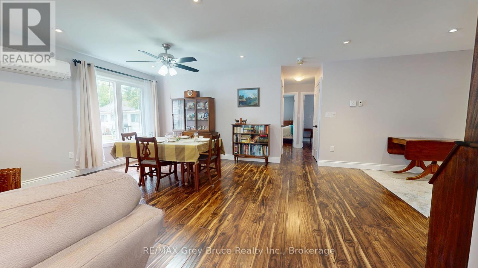 206 4th Avenue Sw, Arran-Elderslie, Ontario  N0G 1L0 - Photo 6 - X12374410