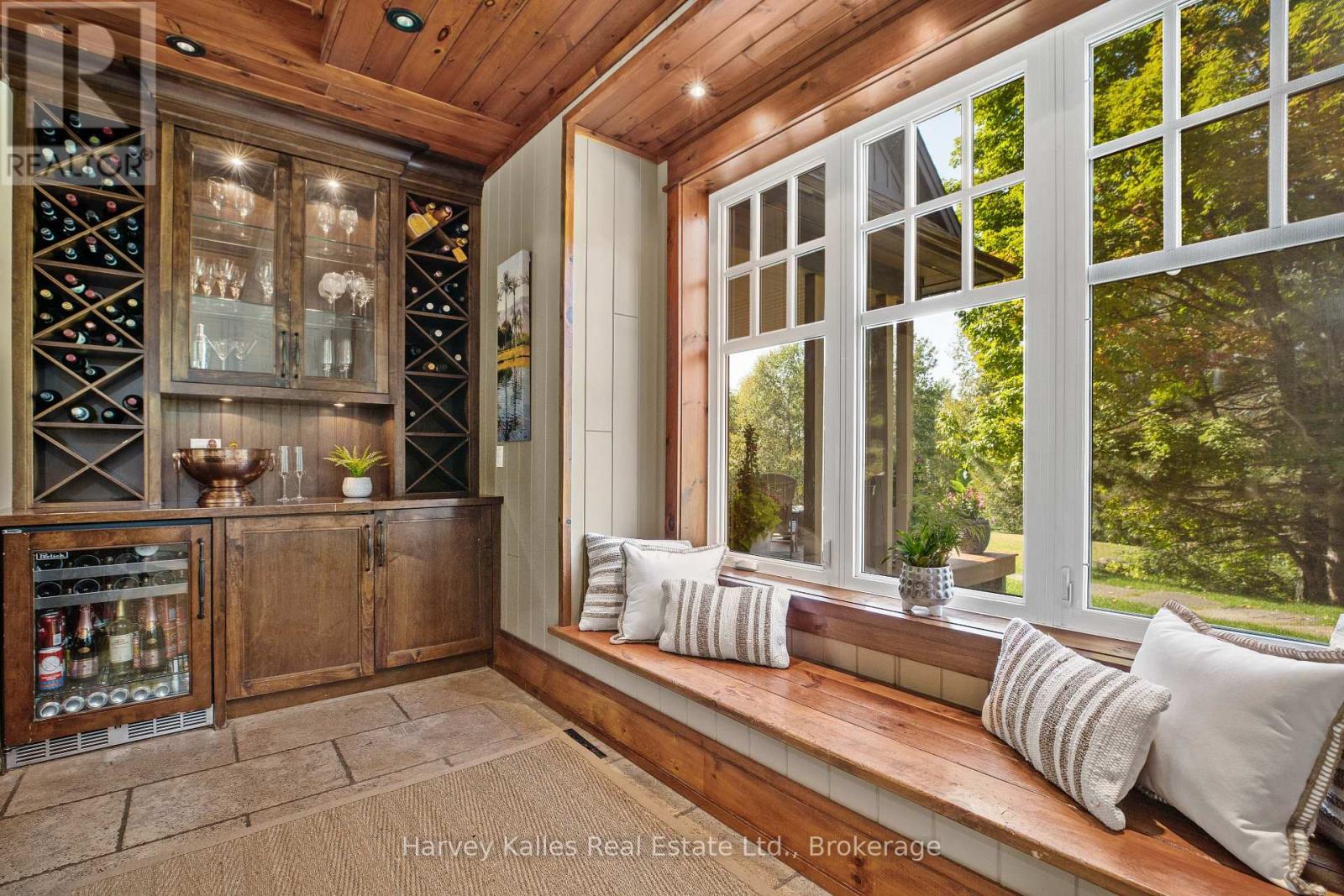 1074 Tally Ho Winter Park Road, Lake Of Bays, Ontario  P1H 2J6 - Photo 13 - X12374427