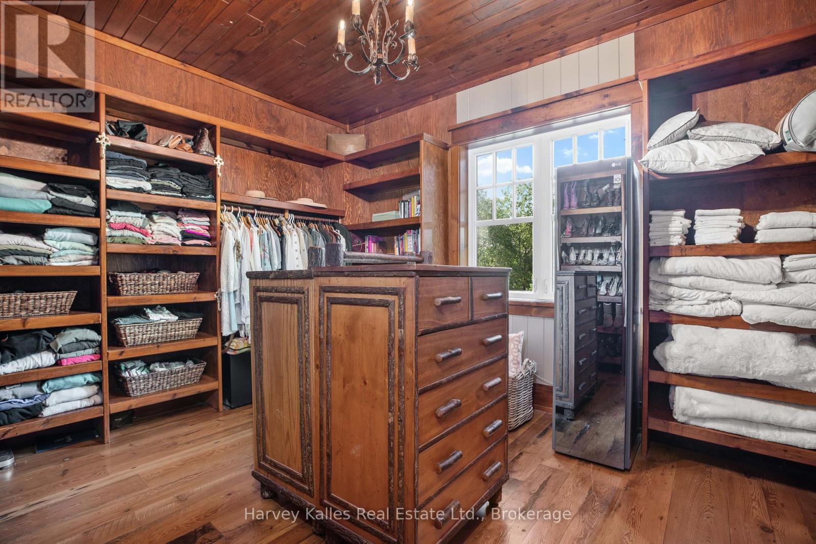1074 Tally Ho Winter Park Road, Lake Of Bays, Ontario  P1H 2J6 - Photo 22 - X12374427