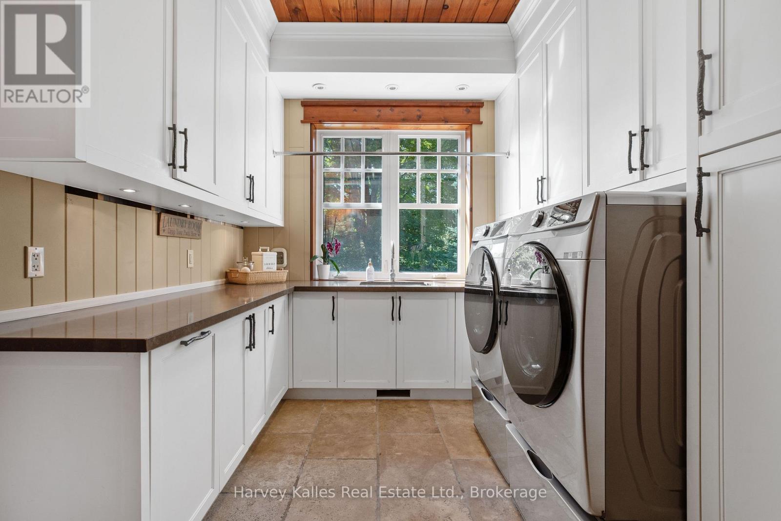 1074 Tally Ho Winter Park Road, Lake Of Bays, Ontario  P1H 2J6 - Photo 24 - X12374427