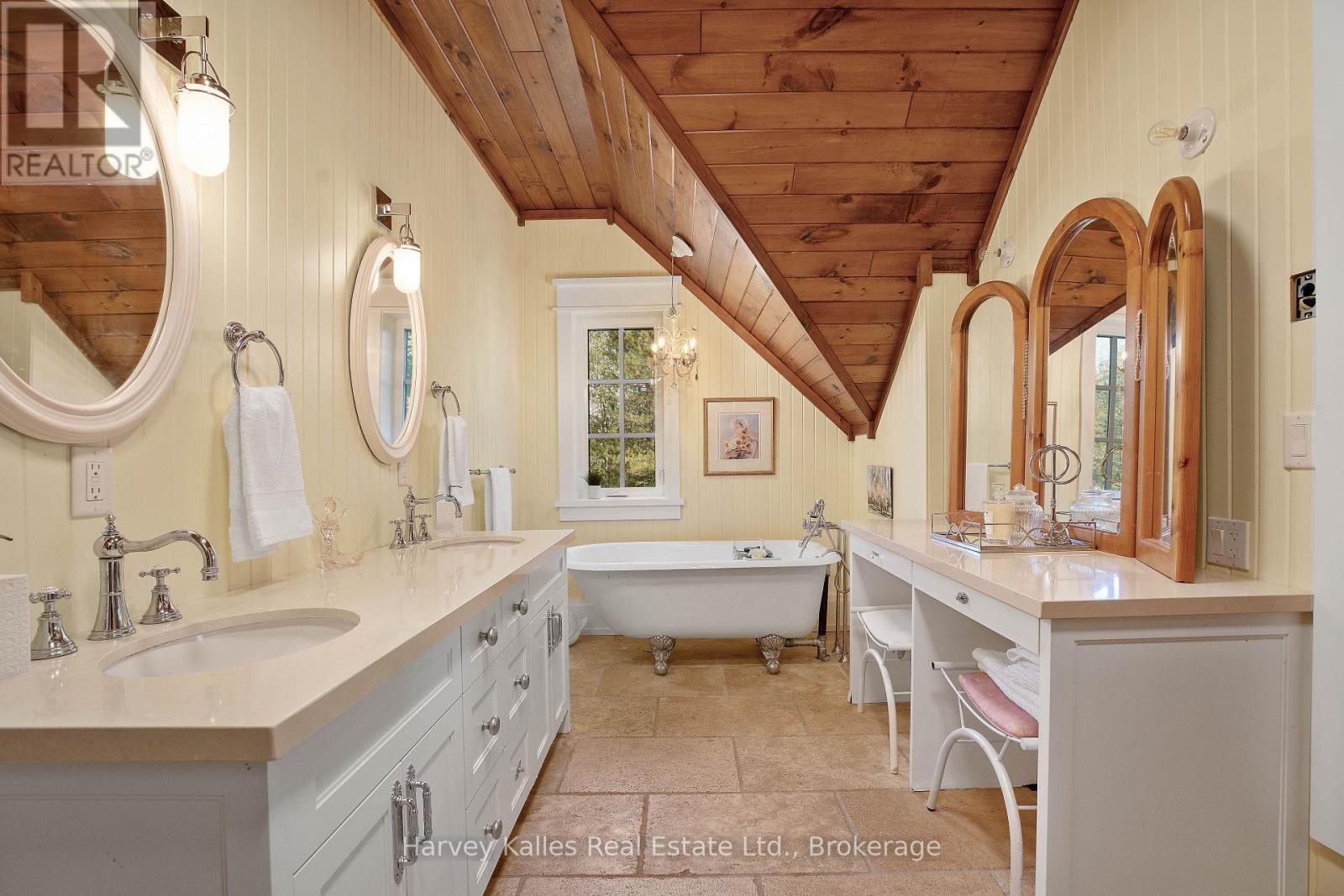1074 Tally Ho Winter Park Road, Lake Of Bays, Ontario  P1H 2J6 - Photo 27 - X12374427