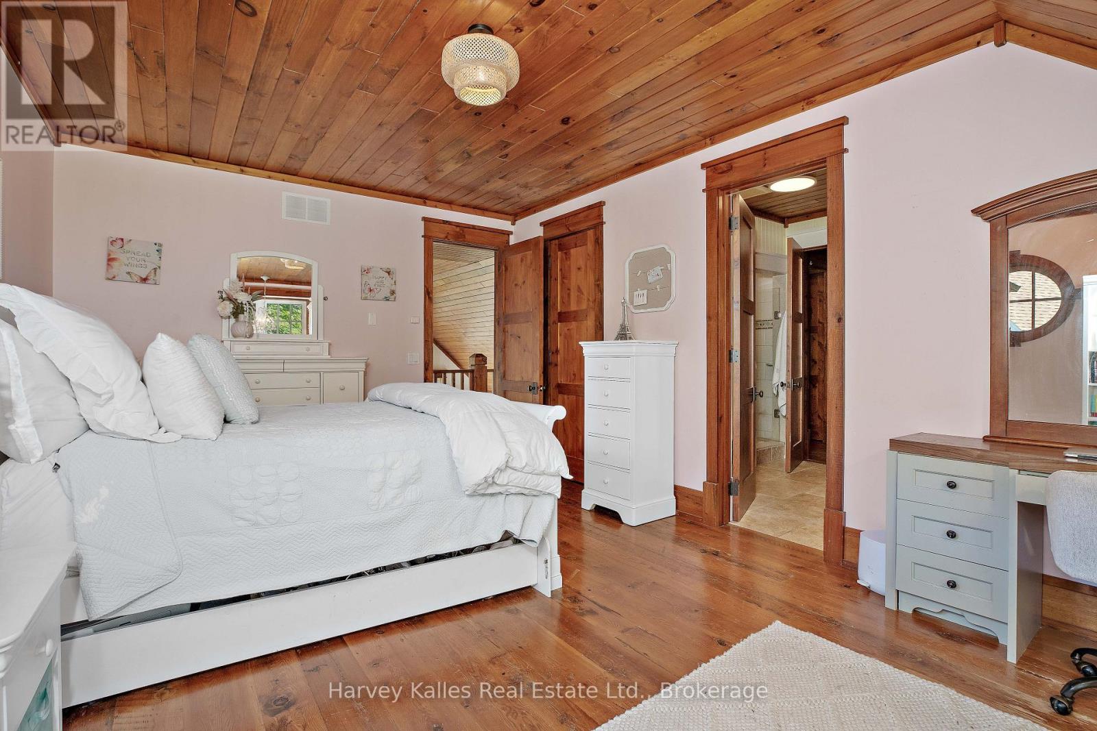 1074 Tally Ho Winter Park Road, Lake Of Bays, Ontario  P1H 2J6 - Photo 30 - X12374427