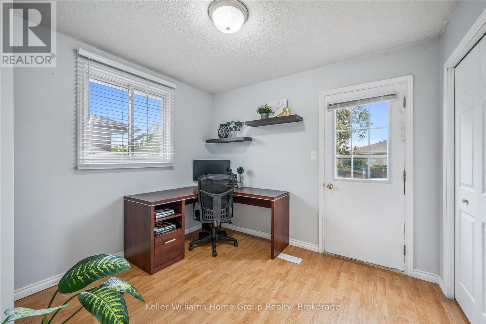 1138 Langs Circle, Cambridge, Ontario  N3H 5E6 - Photo 12 - X12374493
