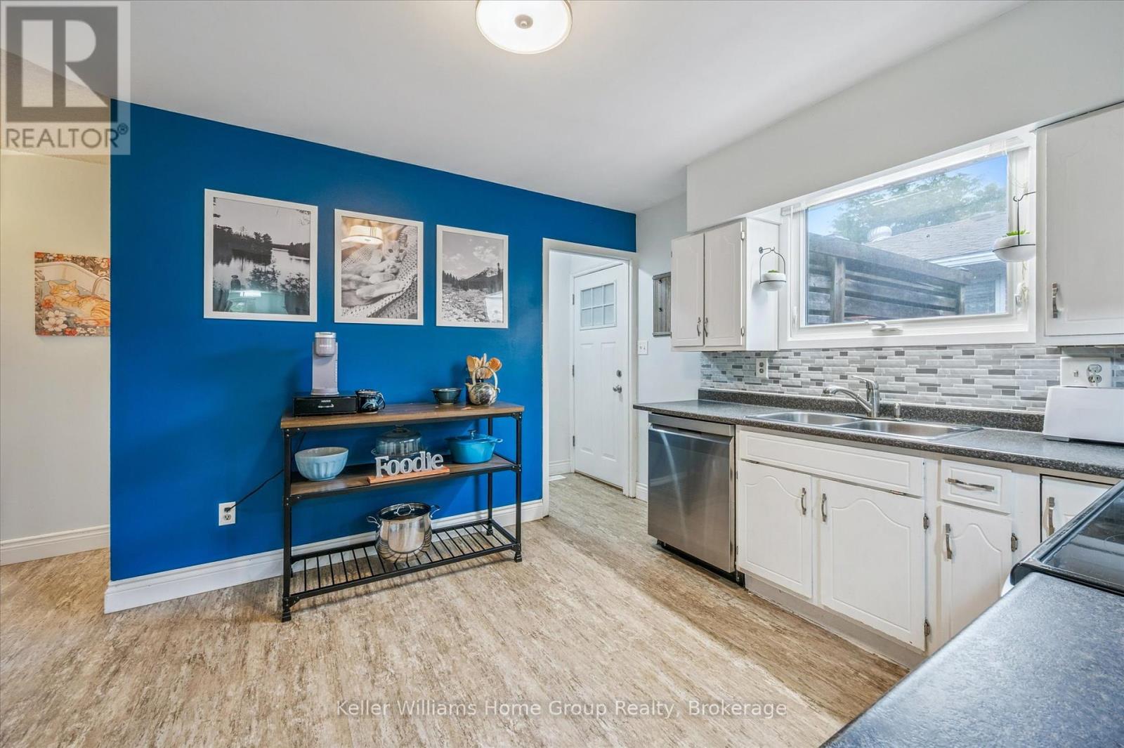 1138 Langs Circle, Cambridge, Ontario  N3H 5E6 - Photo 7 - X12374493