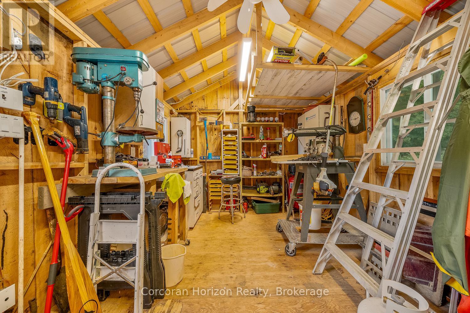 247 Mainhood Road, Huntsville, Ontario  P0B 1M0 - Photo 17 - X12374498