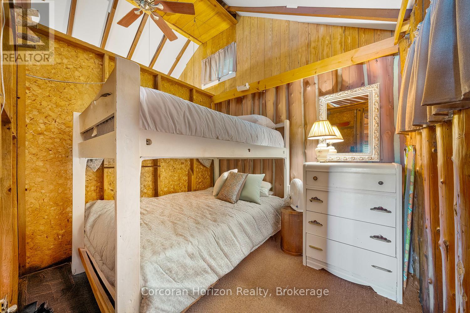 247 Mainhood Road, Huntsville, Ontario  P0B 1M0 - Photo 29 - X12374498