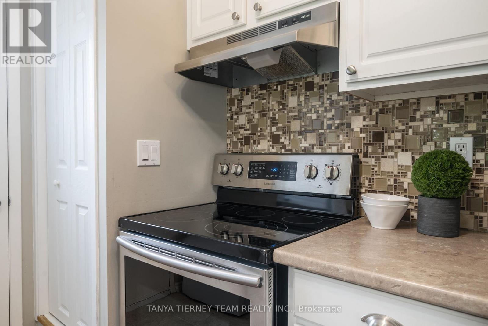 18 The Cove Road, Clarington, Ontario  L1B 1B9 - Photo 15 - E12374315