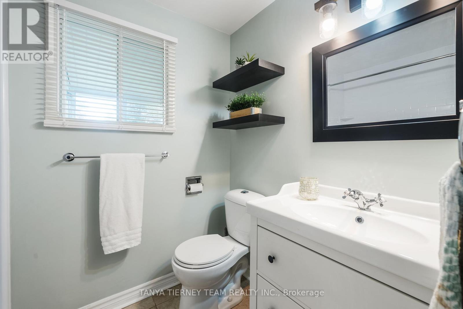 18 The Cove Road, Clarington, Ontario  L1B 1B9 - Photo 25 - E12374315