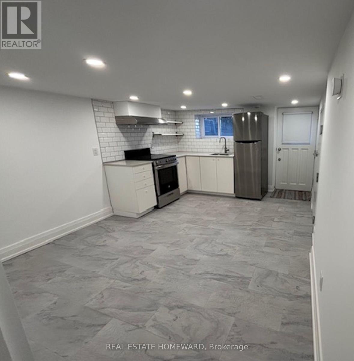 LOWER - 8 MCGEE STREET, Toronto, Ontario