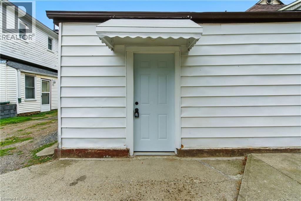 254 Darling Street Unit# Rear, Brantford, Ontario  N3S 3X4 - Photo 2 - 40765086