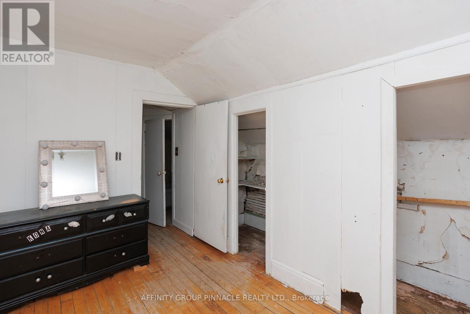 106 Russell Street W, Kawartha Lakes, Ontario  K9V 2X4 - Photo 20 - X12374372