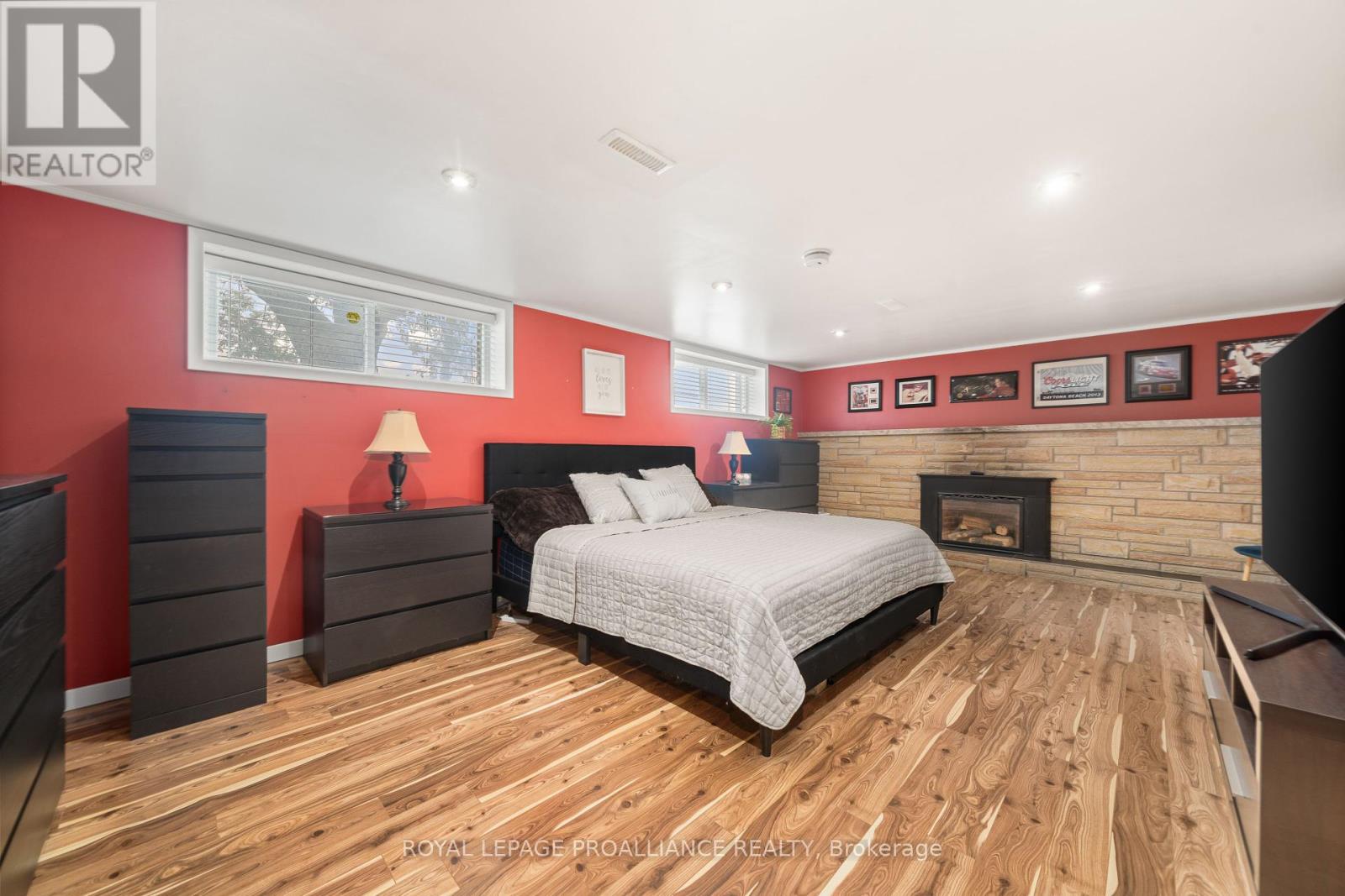2256 Hamilton Road, Quinte West, Ontario  K8V 5P8 - Photo 34 - X12374554