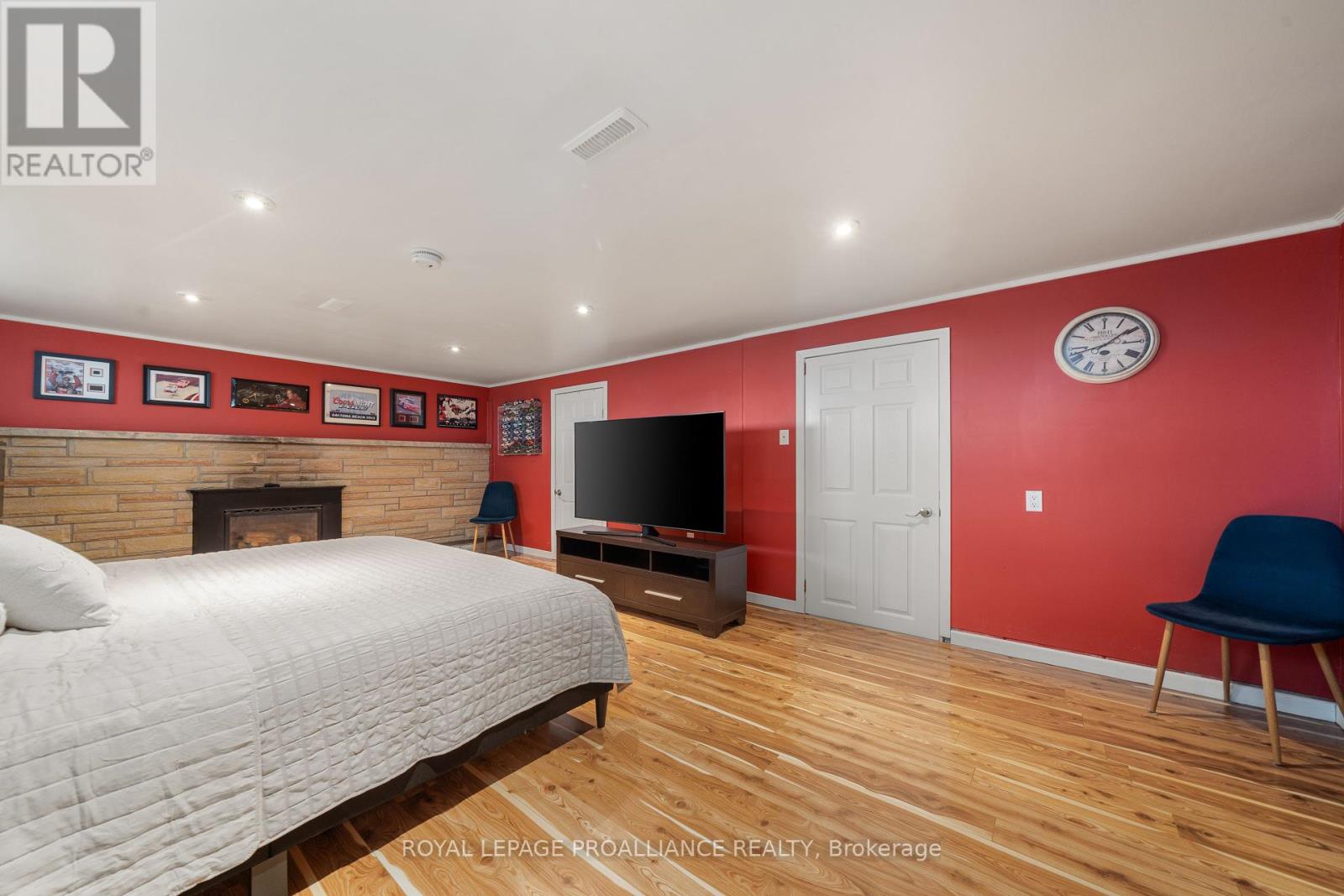 2256 Hamilton Road, Quinte West, Ontario  K8V 5P8 - Photo 35 - X12374554
