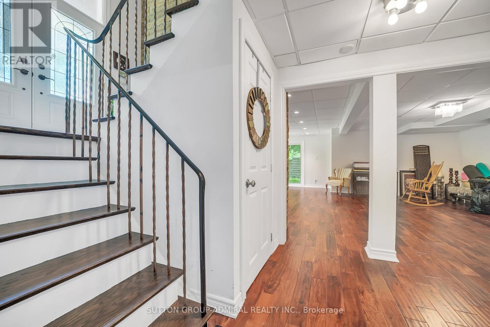 19246 Warden Avenue, East Gwillimbury, Ontario  L0G 1R0 - Photo 30 - N12374286