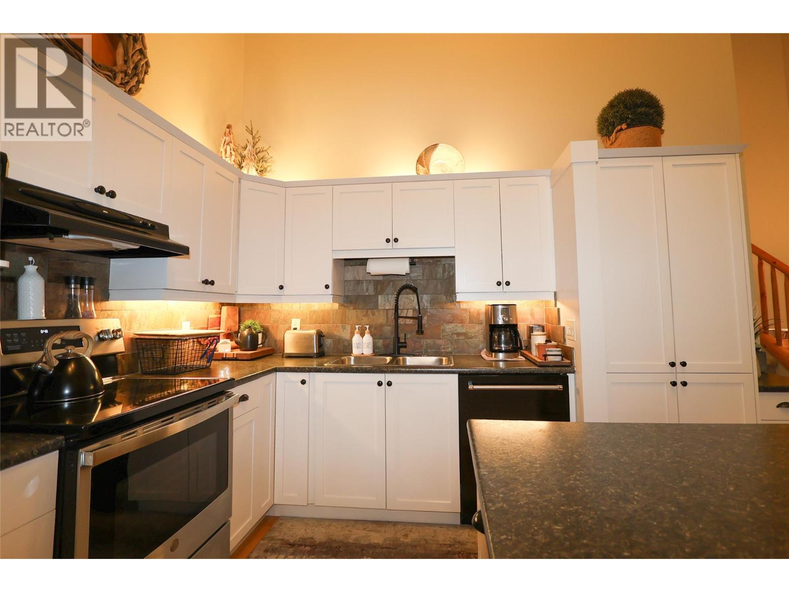 335 Fairway Drive, Kimberley, British Columbia  V1A 3G1 - Photo 8 - 10361179