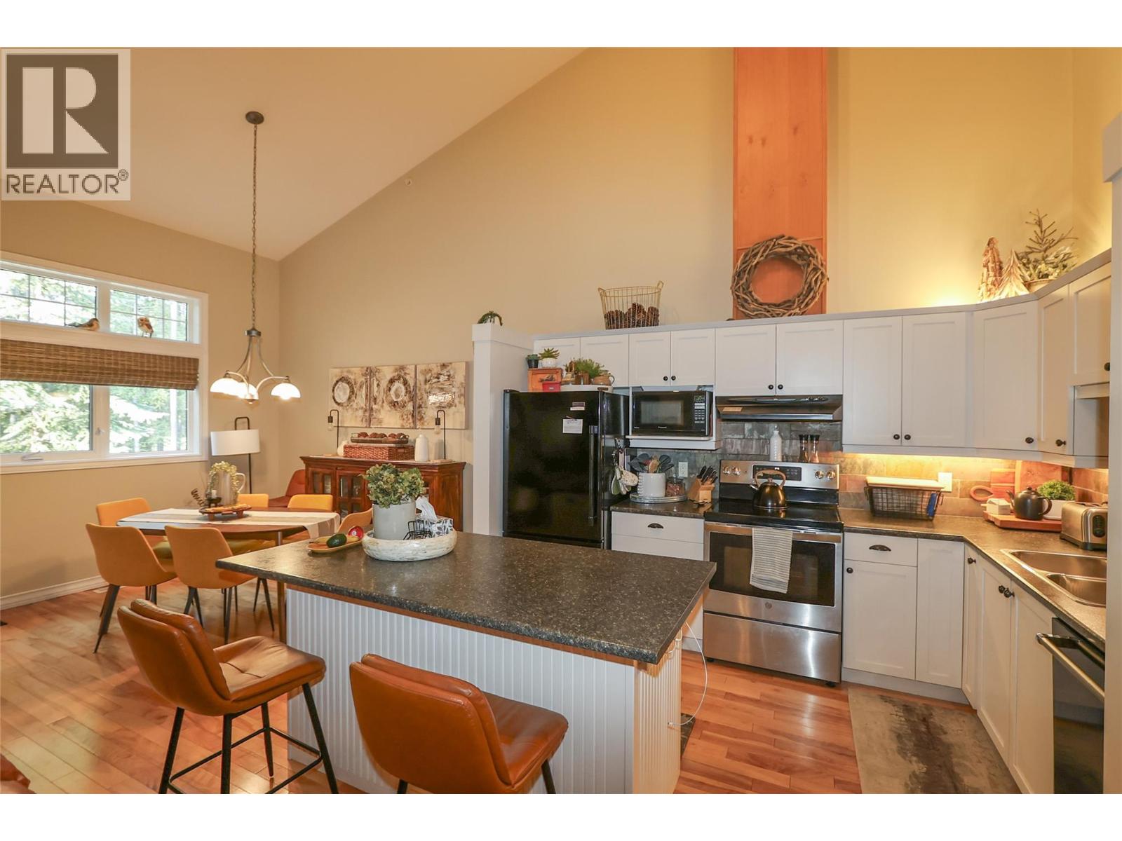 335 Fairway Drive, Kimberley, British Columbia  V1A 3G1 - Photo 6 - 10361179