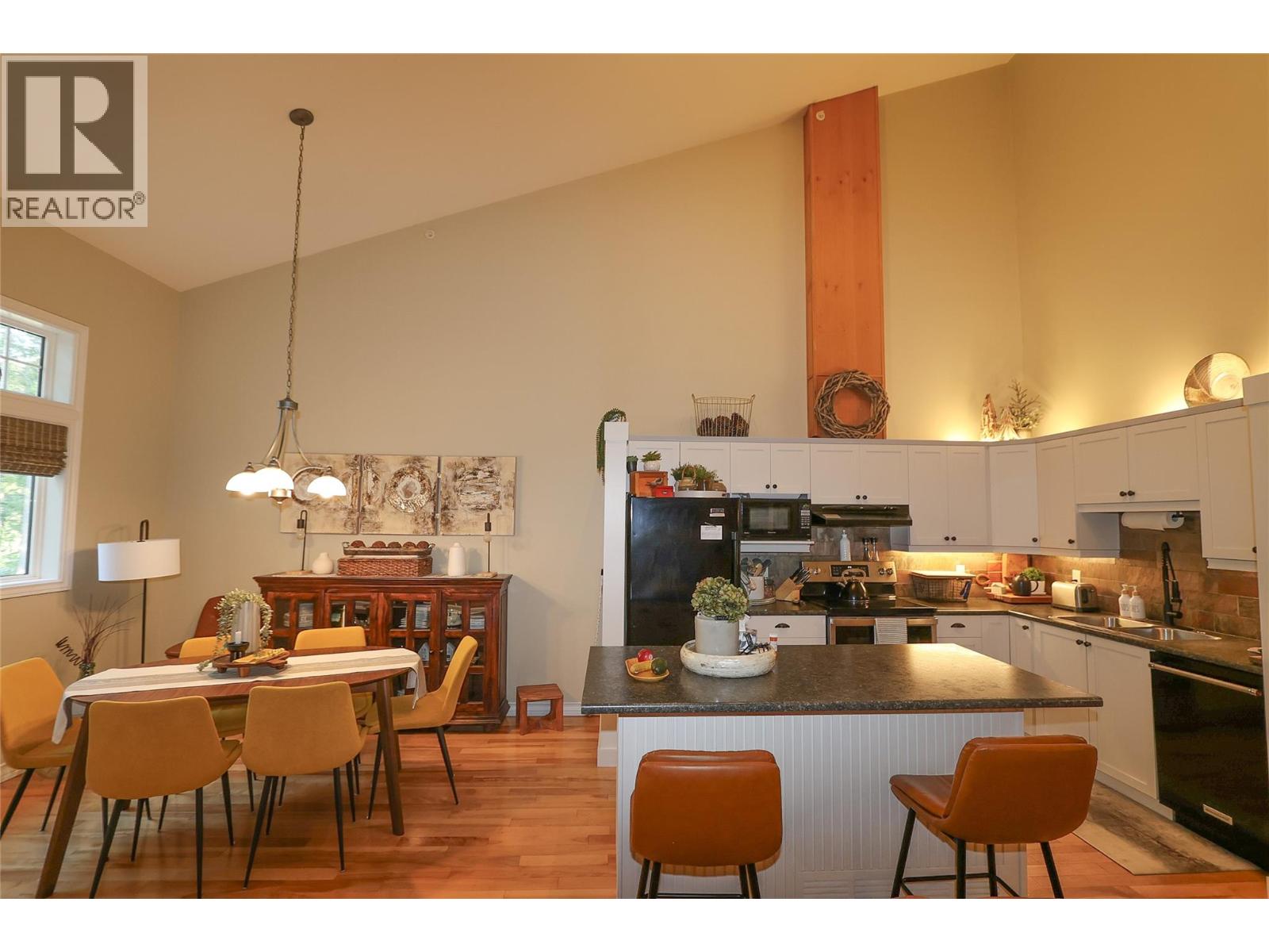 335 Fairway Drive, Kimberley, British Columbia  V1A 3G1 - Photo 5 - 10361179