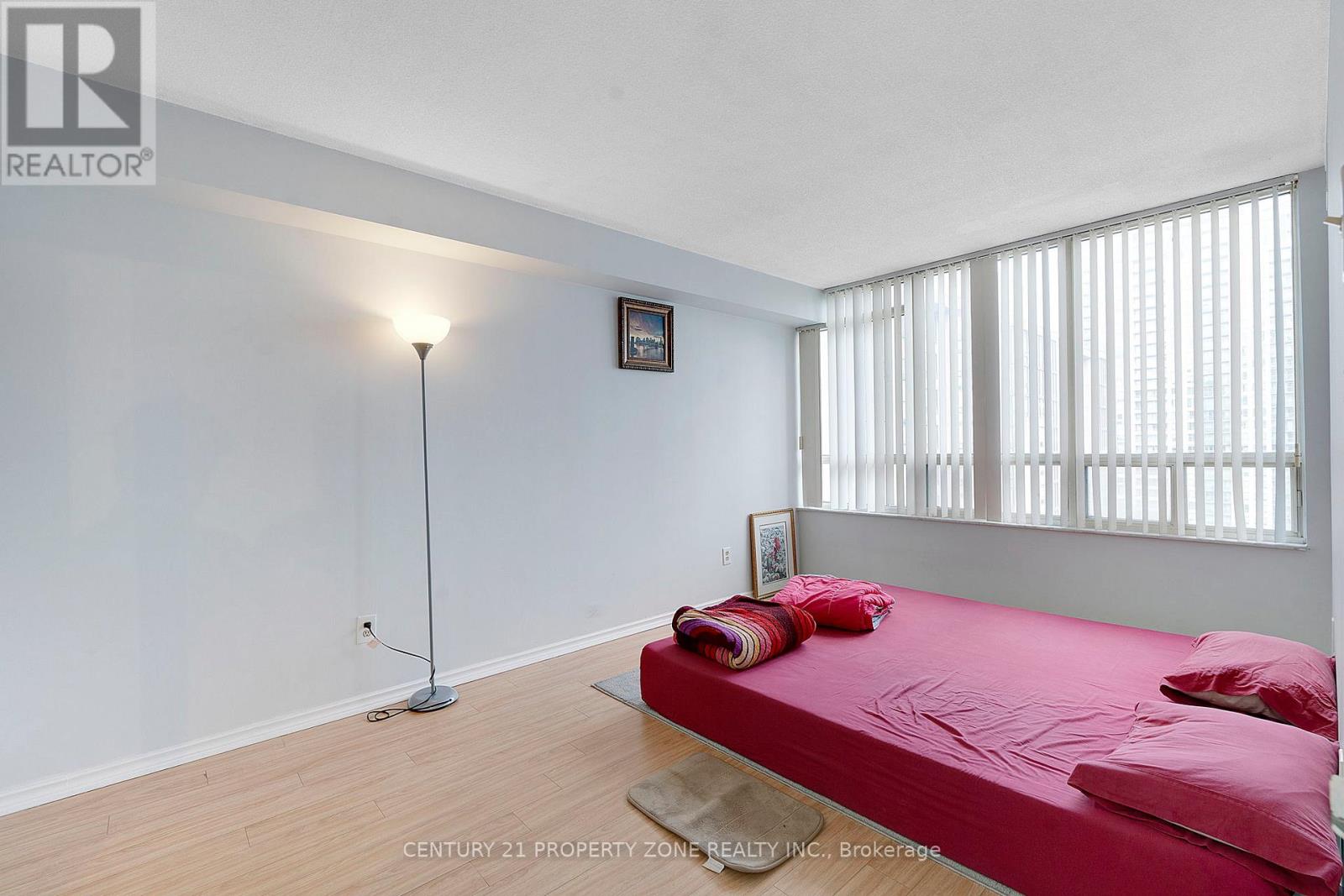 1911 - 285 Enfield Place, Mississauga, Ontario  L5B 3Y6 - Photo 11 - W12374278