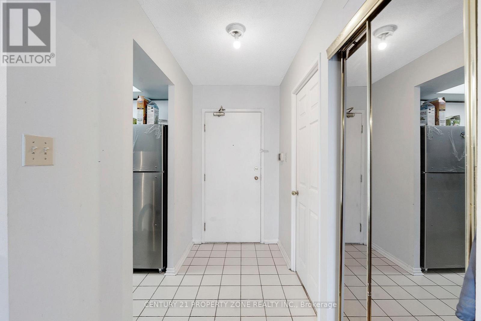 1911 - 285 Enfield Place, Mississauga, Ontario  L5B 3Y6 - Photo 16 - W12374278