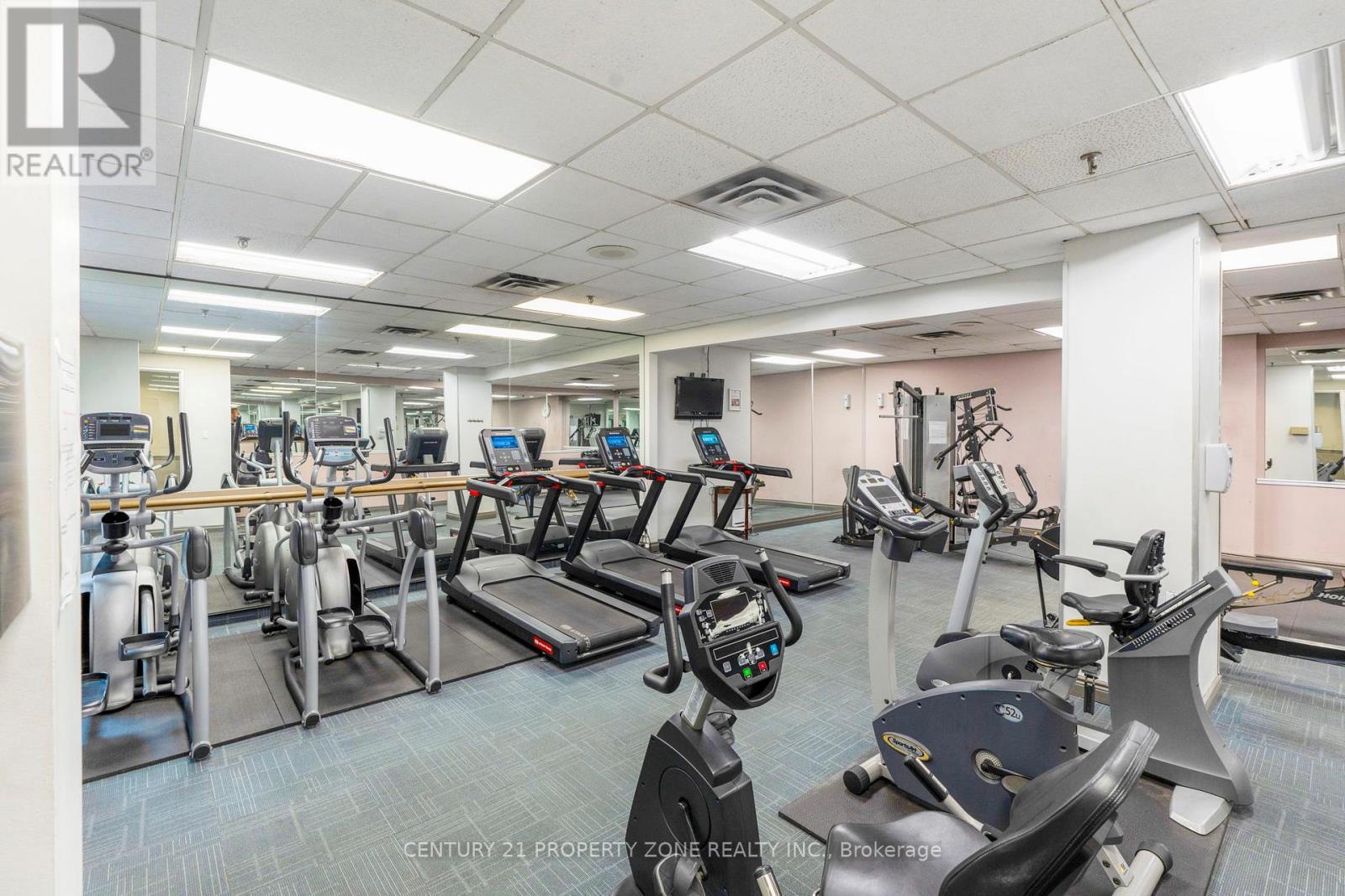 1911 - 285 Enfield Place, Mississauga, Ontario  L5B 3Y6 - Photo 8 - W12374278