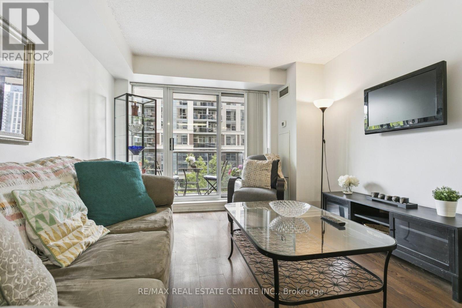 304 - 5 Michael Power Place, Toronto (Islington-City Centre West), Ontario  M9A 0A3 - Photo 26 - W12374300