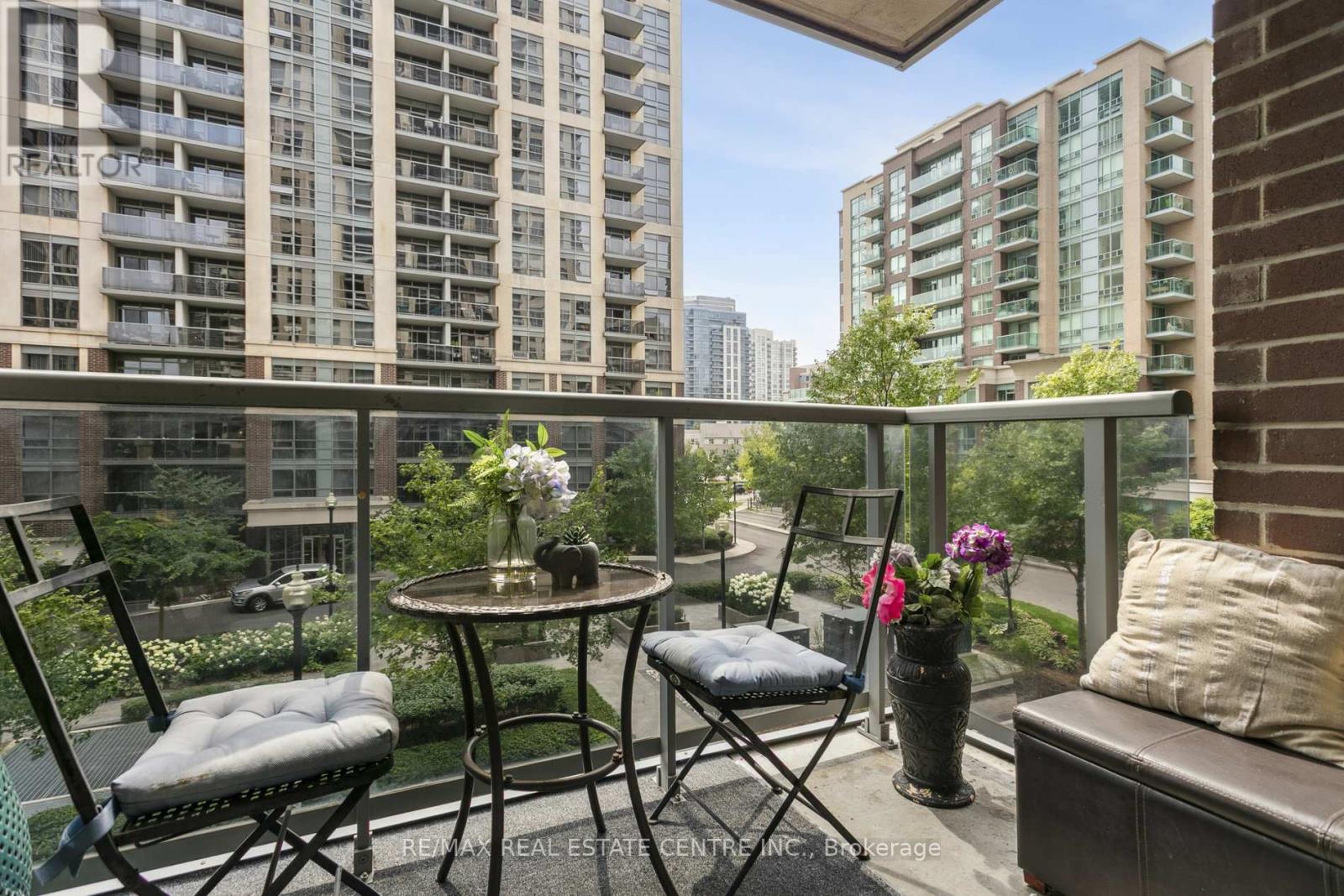 304 - 5 Michael Power Place, Toronto (Islington-City Centre West), Ontario  M9A 0A3 - Photo 37 - W12374300