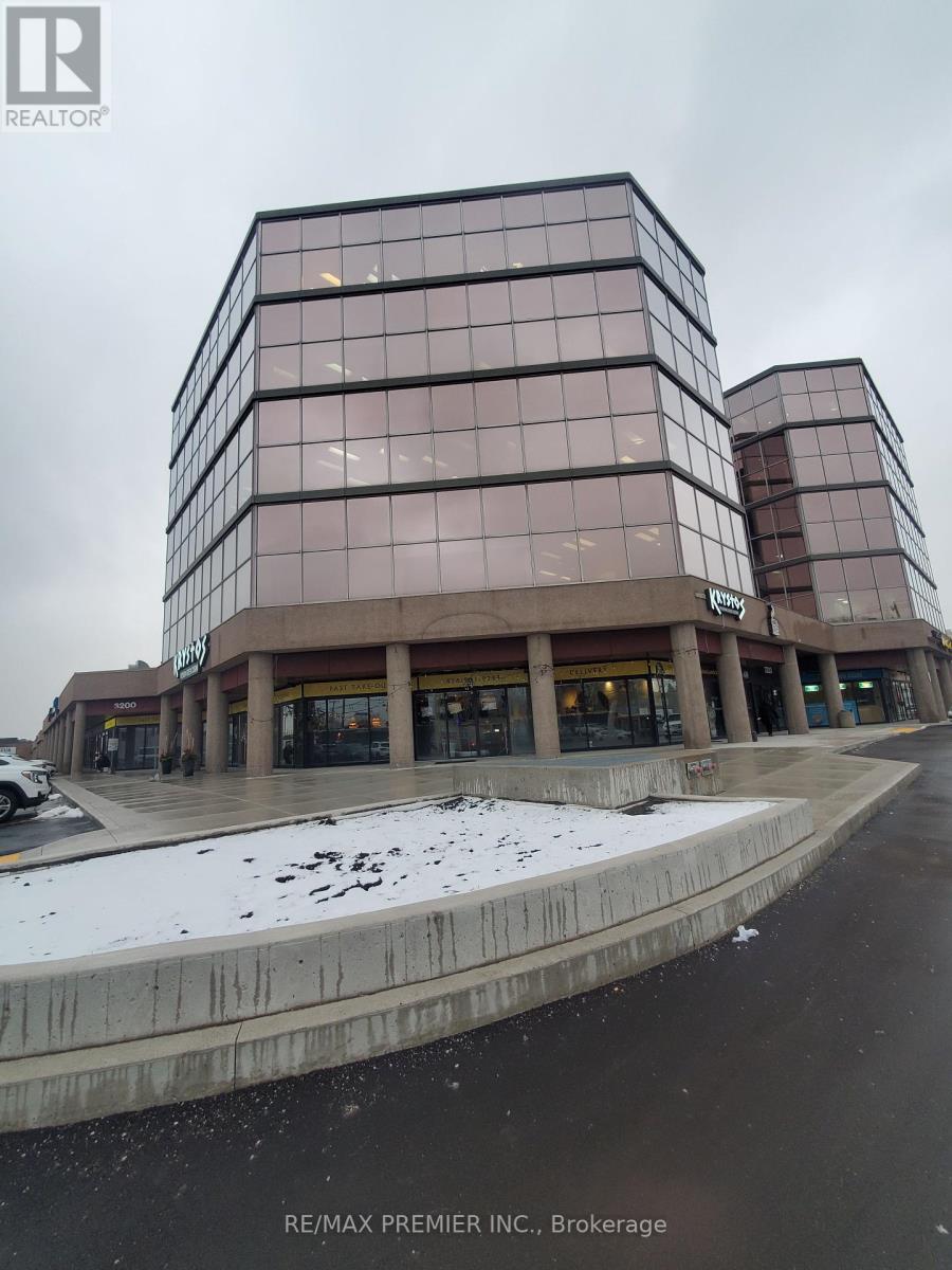 421 - 3200 Dufferin Street, Toronto, Ontario  M6A 2T3 - Photo 3 - W12374309