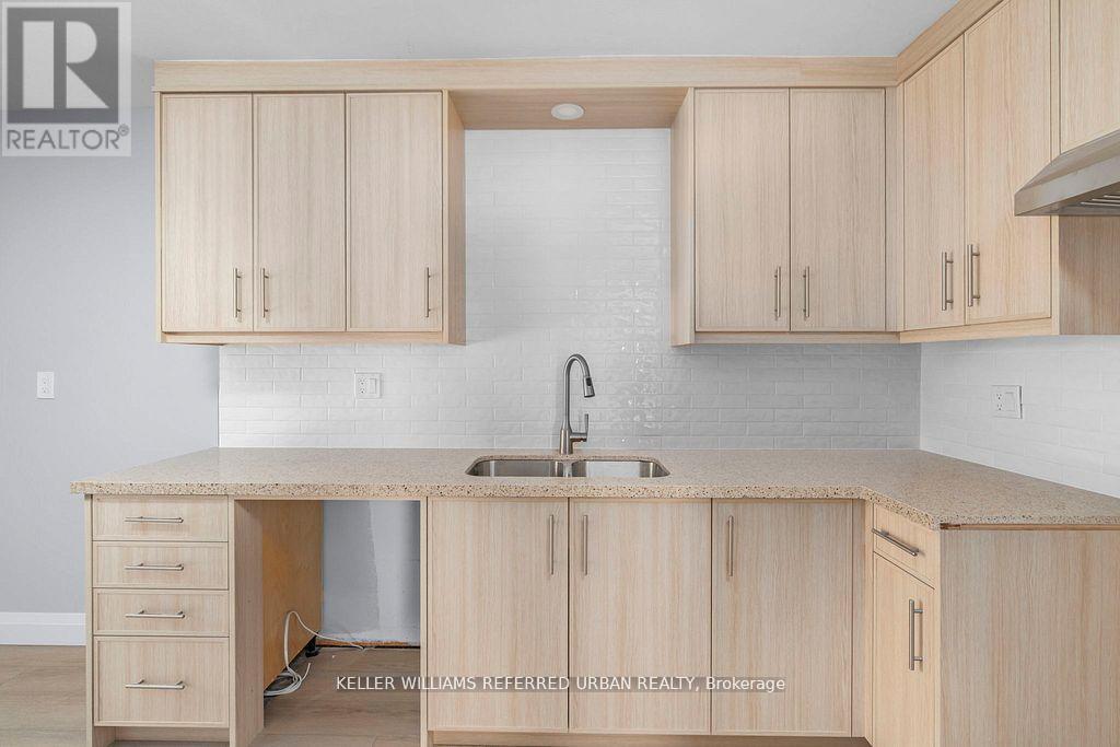 52 Masseygrove Crescent, Toronto, Ontario  M9V 3C9 - Photo 22 - W12374342