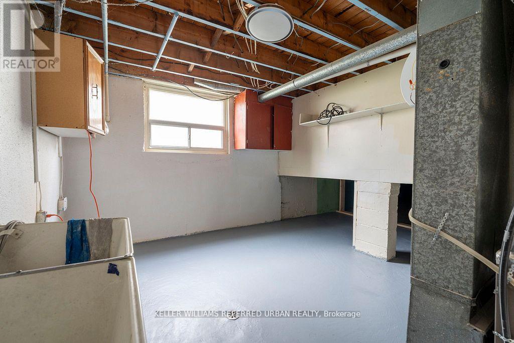 52 Masseygrove Crescent, Toronto, Ontario  M9V 3C9 - Photo 24 - W12374342