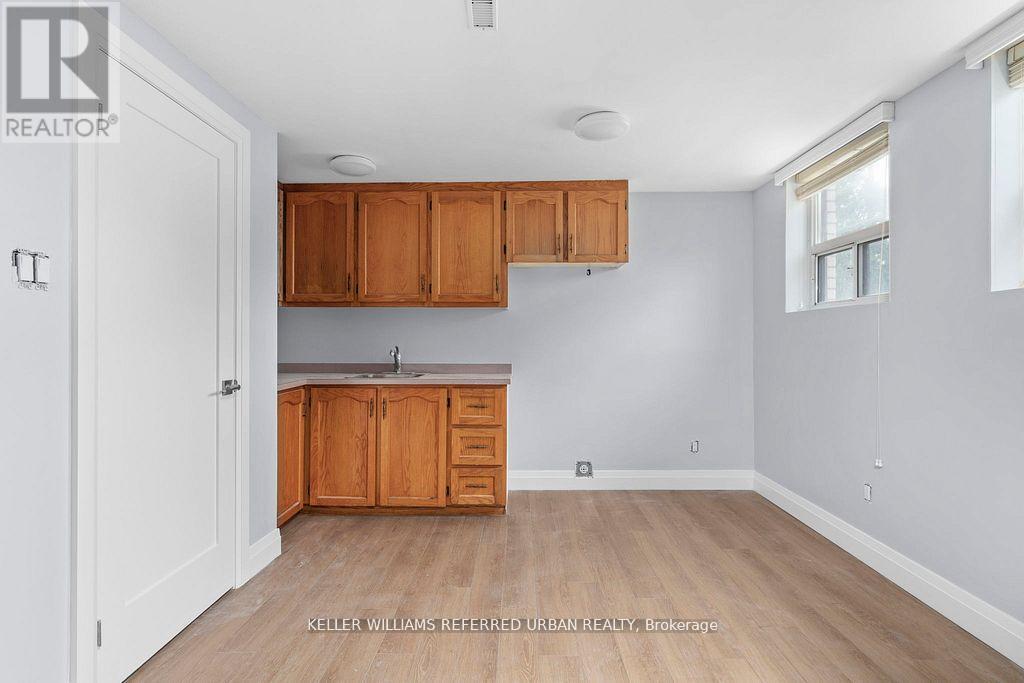 52 Masseygrove Crescent, Toronto, Ontario  M9V 3C9 - Photo 31 - W12374342