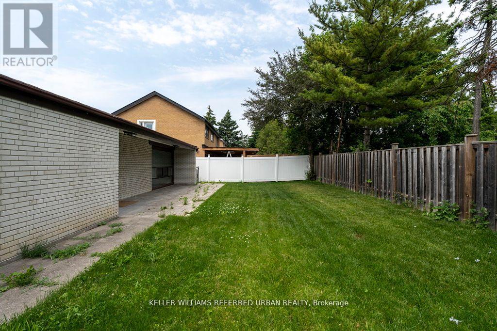 52 Masseygrove Crescent, Toronto, Ontario  M9V 3C9 - Photo 37 - W12374342