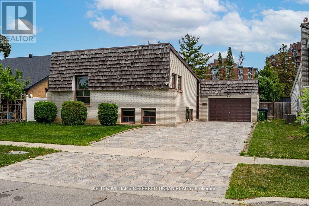 52 Masseygrove Crescent, Toronto, Ontario  M9V 3C9 - Photo 4 - W12374342