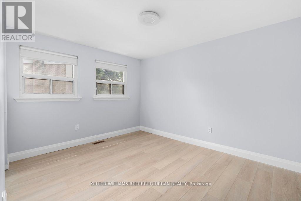 52 Masseygrove Crescent, Toronto, Ontario  M9V 3C9 - Photo 8 - W12374342