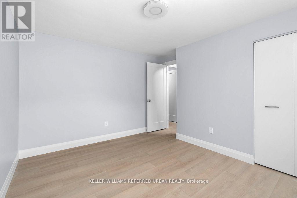 52 Masseygrove Crescent, Toronto, Ontario  M9V 3C9 - Photo 9 - W12374342