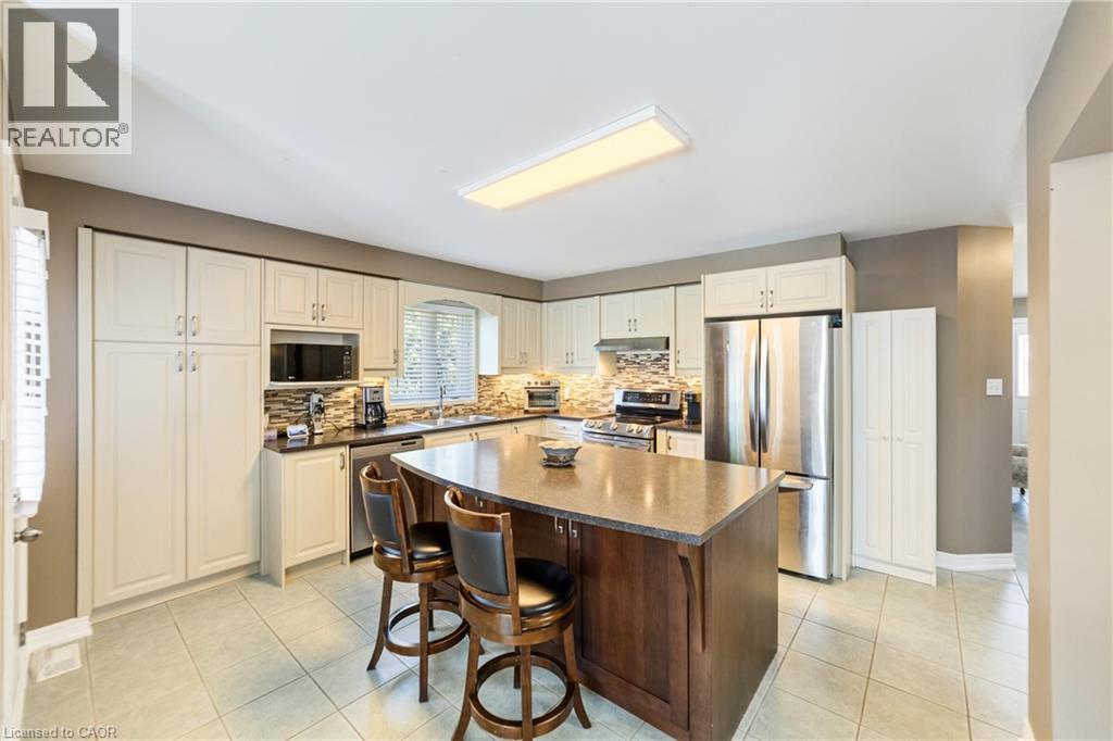 82 Griffith Drive, Grimsby, Ontario  L3M 5K9 - Photo 9 - 40762404