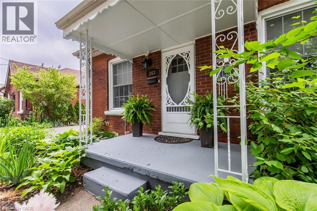 163 Campbell Street, Brantford, Ontario  N3S 5B4 - Photo 3 - 40763890