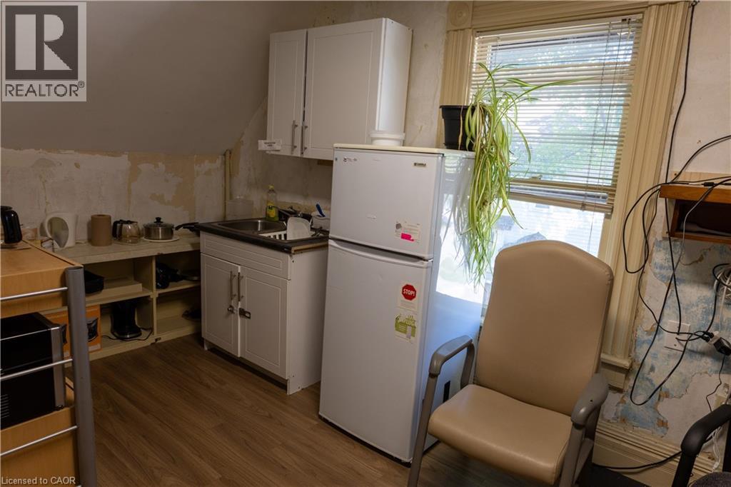 7 Welland Avenue, St. Catharines, Ontario  L2R 2L8 - Photo 14 - 40764088