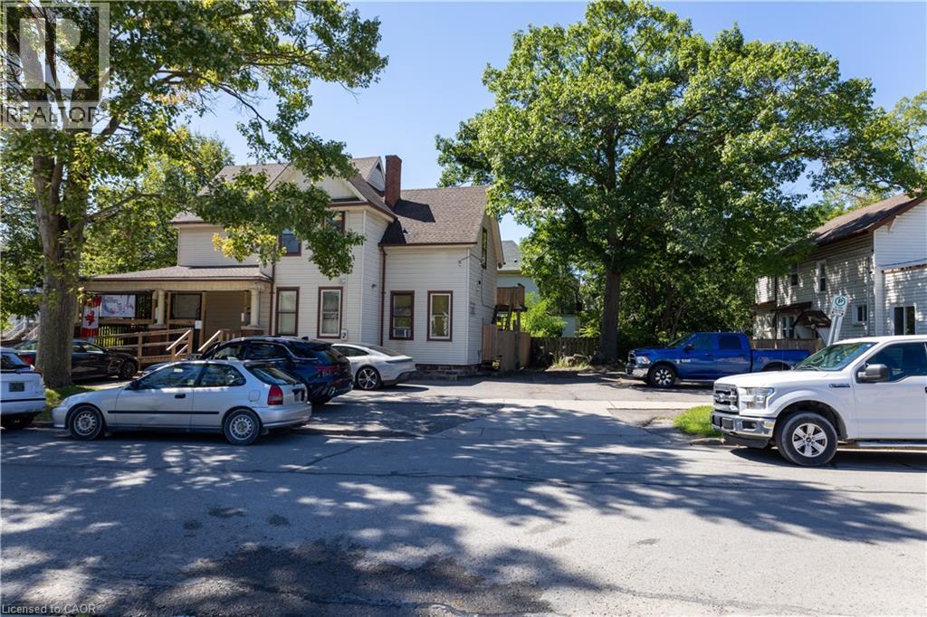 7 Welland Avenue, St. Catharines, Ontario  L2R 2L8 - Photo 3 - 40764088