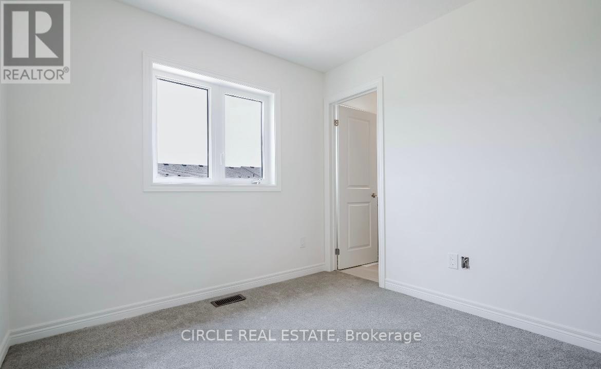 38 Reid Avenue, Hamilton, Ontario  L8H 0B5 - Photo 13 - X12374257