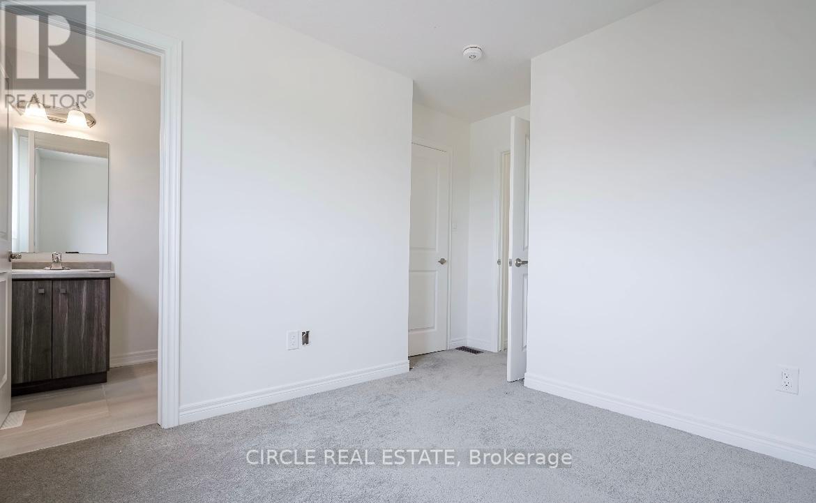 38 Reid Avenue, Hamilton, Ontario  L8H 0B5 - Photo 14 - X12374257