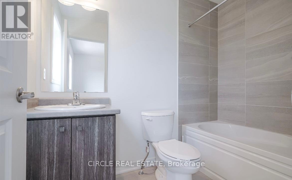 38 Reid Avenue, Hamilton, Ontario  L8H 0B5 - Photo 16 - X12374257