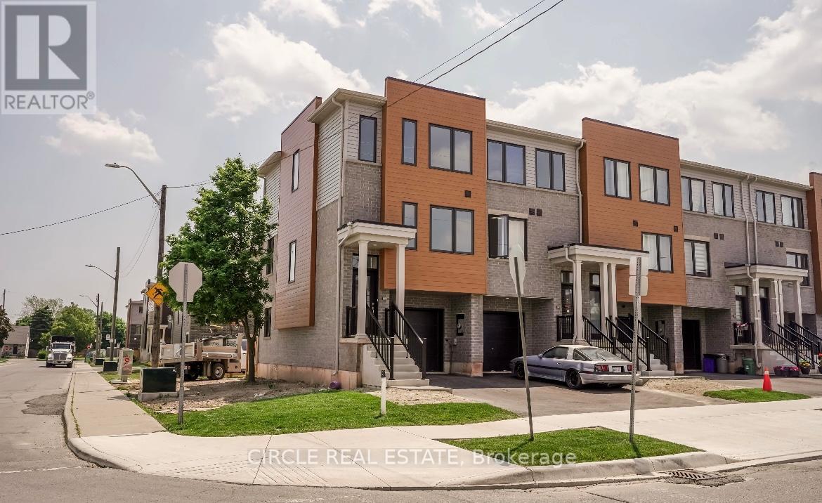 38 Reid Avenue, Hamilton, Ontario  L8H 0B5 - Photo 2 - X12374257