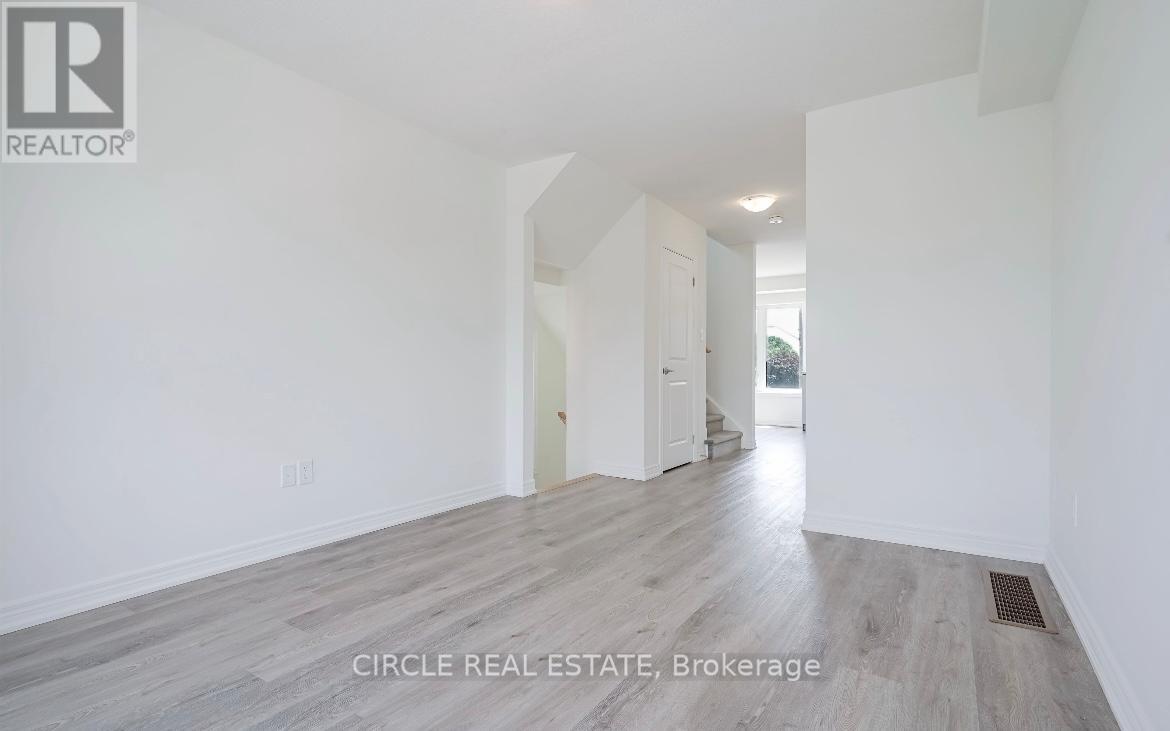 38 Reid Avenue, Hamilton, Ontario  L8H 0B5 - Photo 5 - X12374257