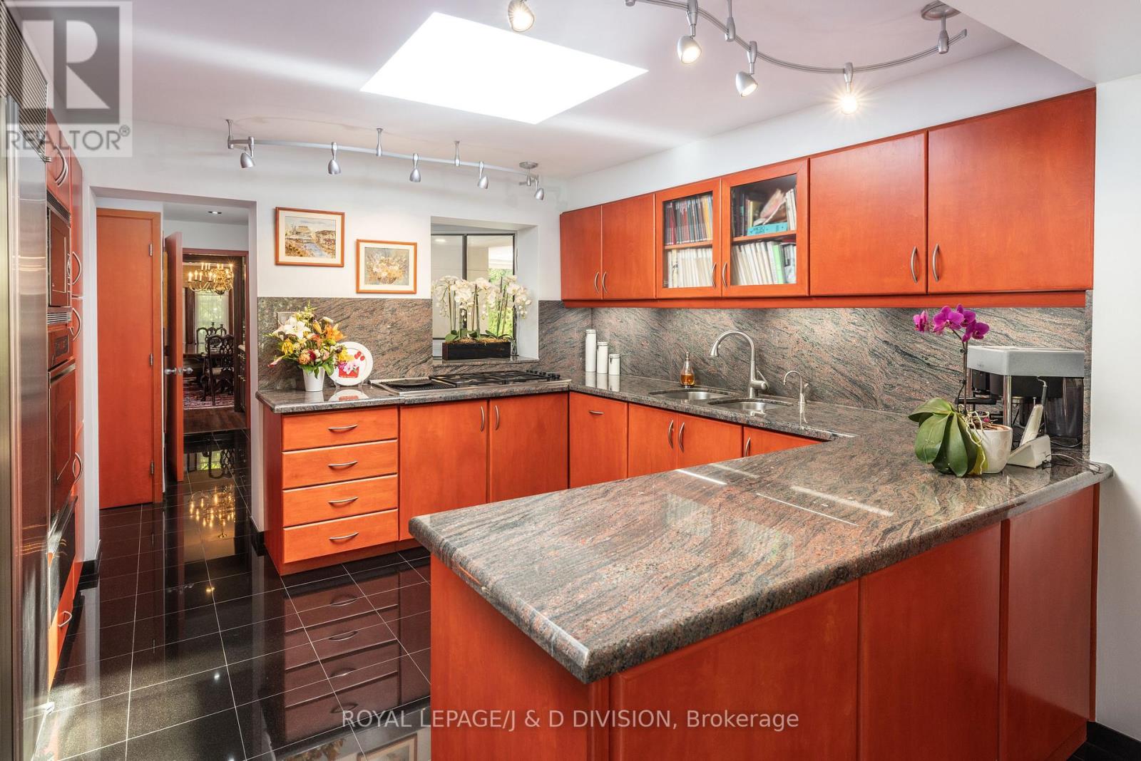 428 Russell Hill Road, Toronto, Ontario  M5P 2S3 - Photo 15 - C12374370