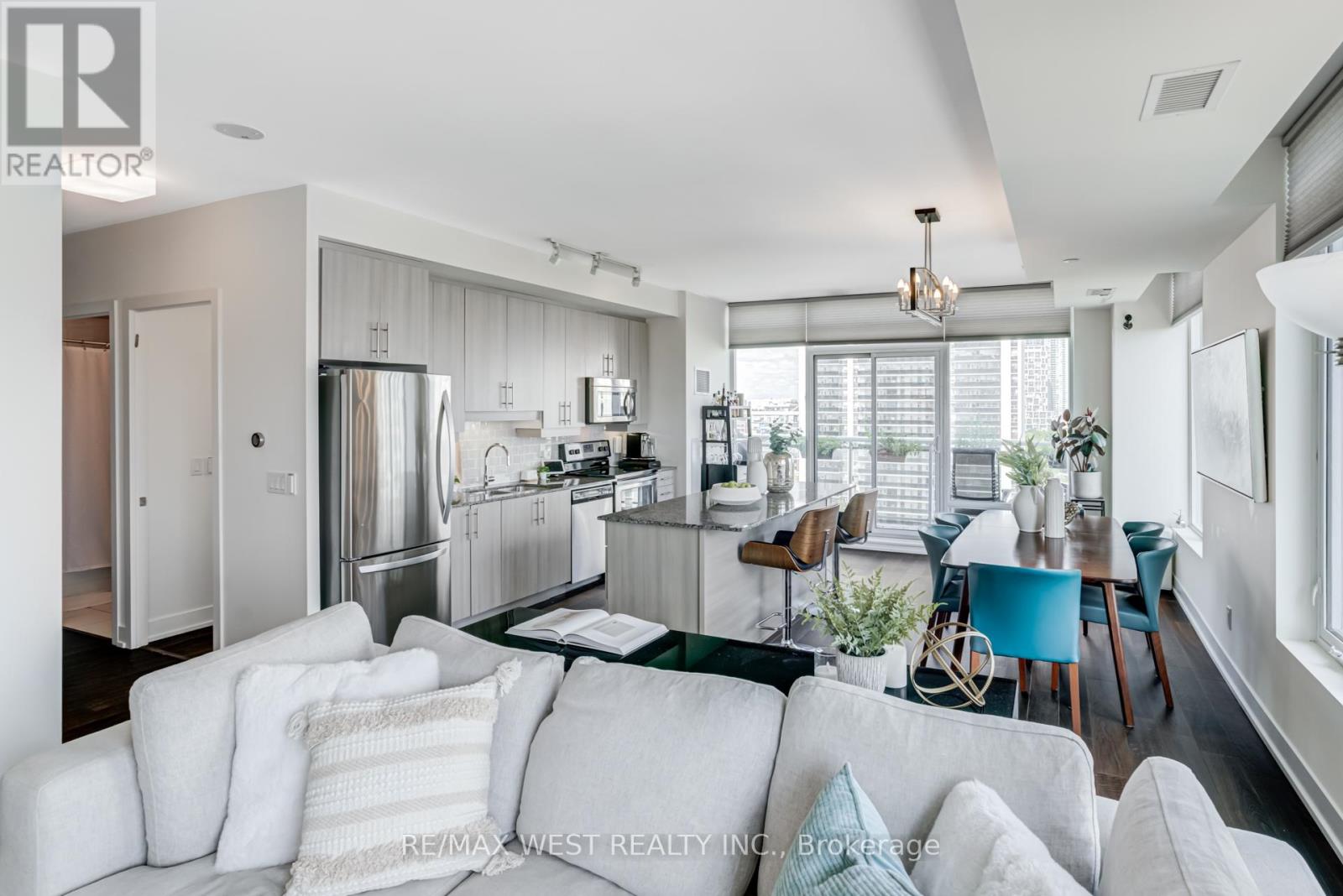 1308 - 68 Merton Street, Toronto (Mount Pleasant West), Ontario  M4S 1A1 - Photo 6 - C12374465