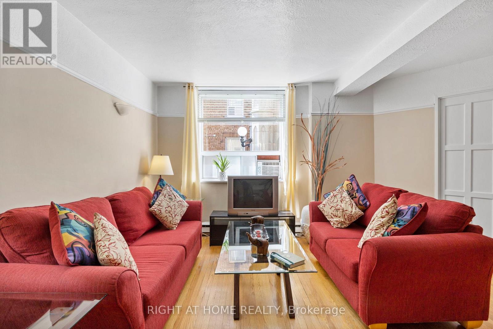 108 - 100 Oriole Parkway, Toronto, Ontario  M5P 2G8 - Photo 9 - C12374496