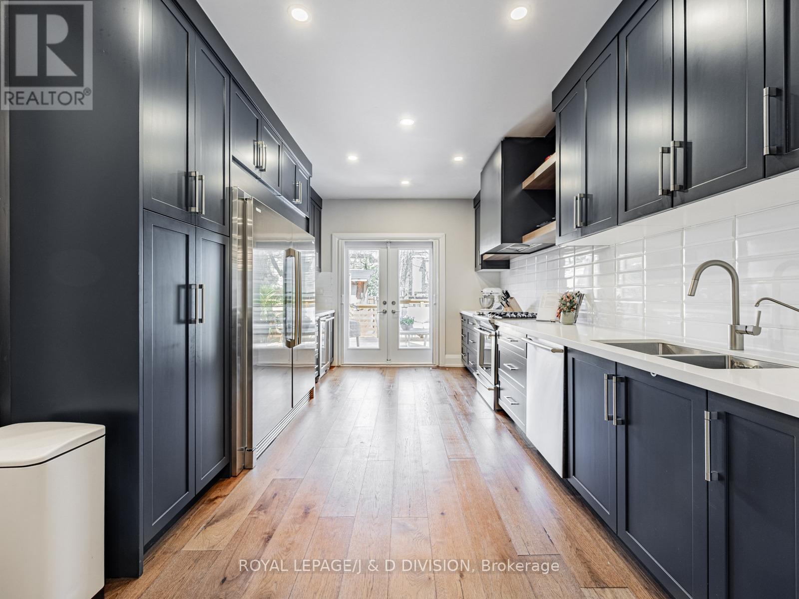 291 Highfield Road, Toronto, Ontario  M4L 2V4 - Photo 14 - E12374433