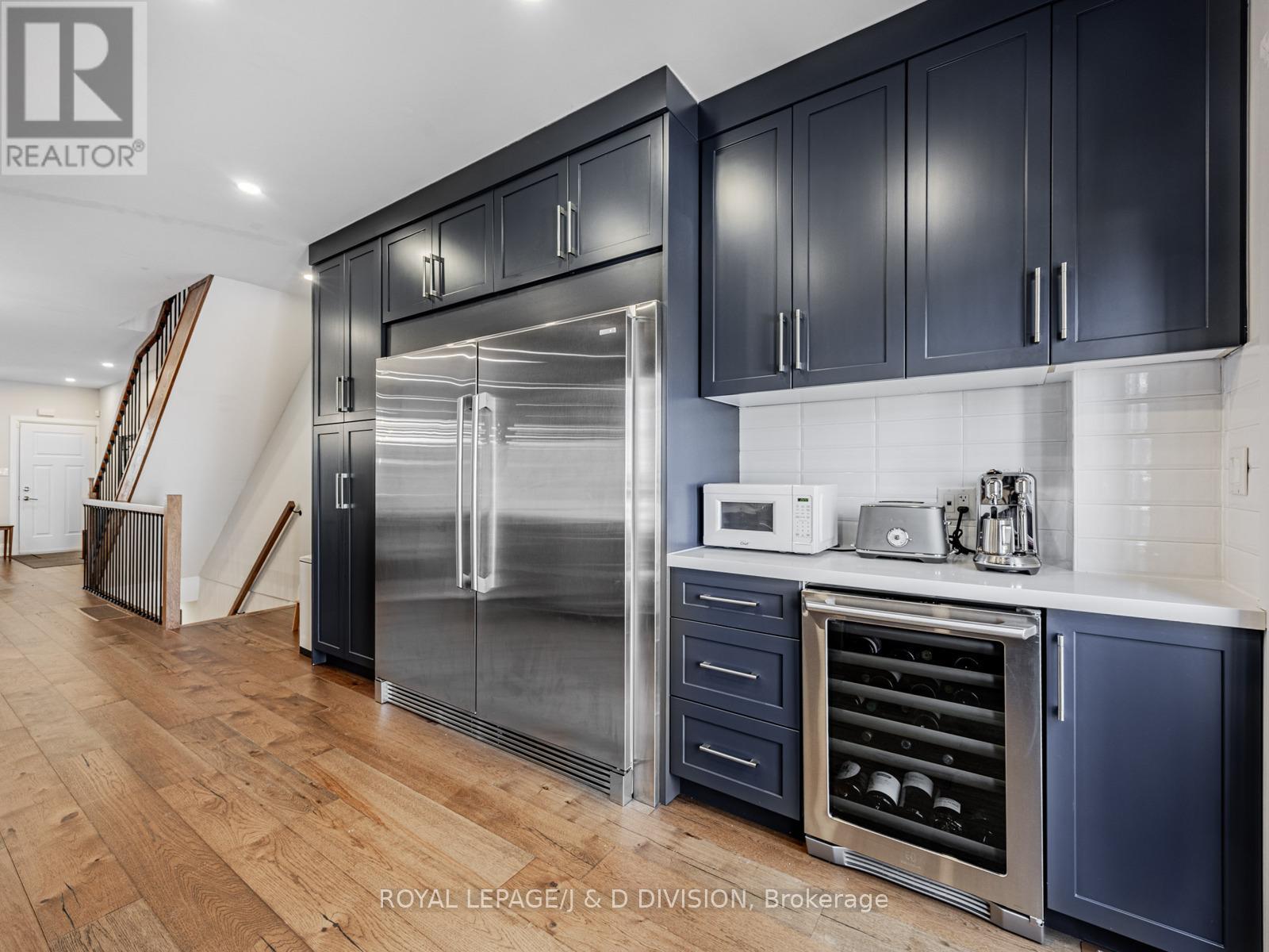 291 Highfield Road, Toronto, Ontario  M4L 2V4 - Photo 17 - E12374433